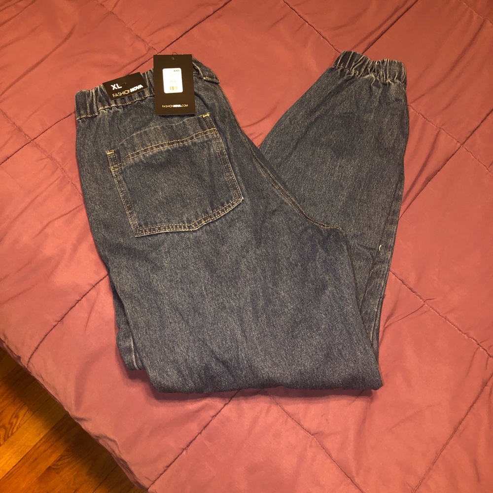 Women’s Fashion Nova denim cargo pants denim XL new with tags.